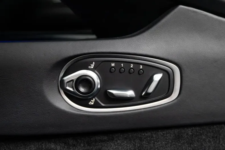 Aston Martin DB12 din 2025 cu 9.500 km - oferta AST191203 - foto 16