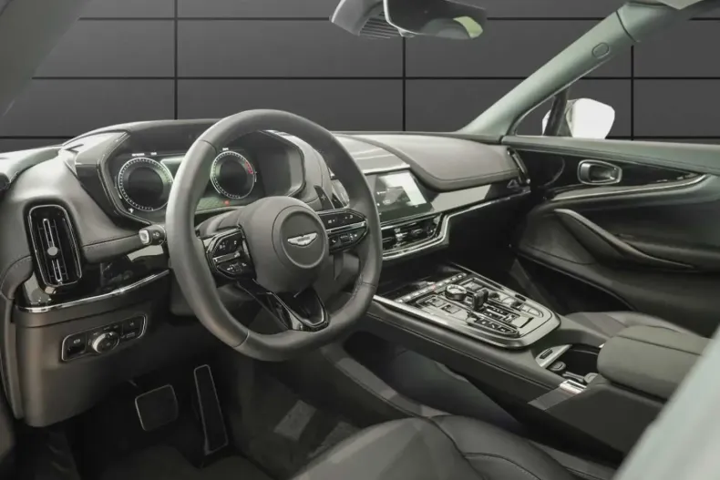 Aston Martin DBX din 2025 cu 9.990 km - oferta AST191205 - foto 8