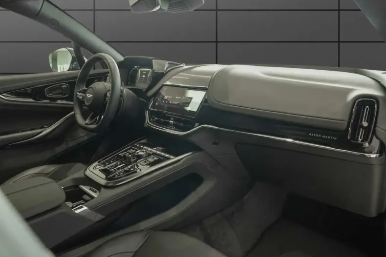 Aston Martin DBX din 2025 cu 9.990 km - oferta AST191205 - foto 15