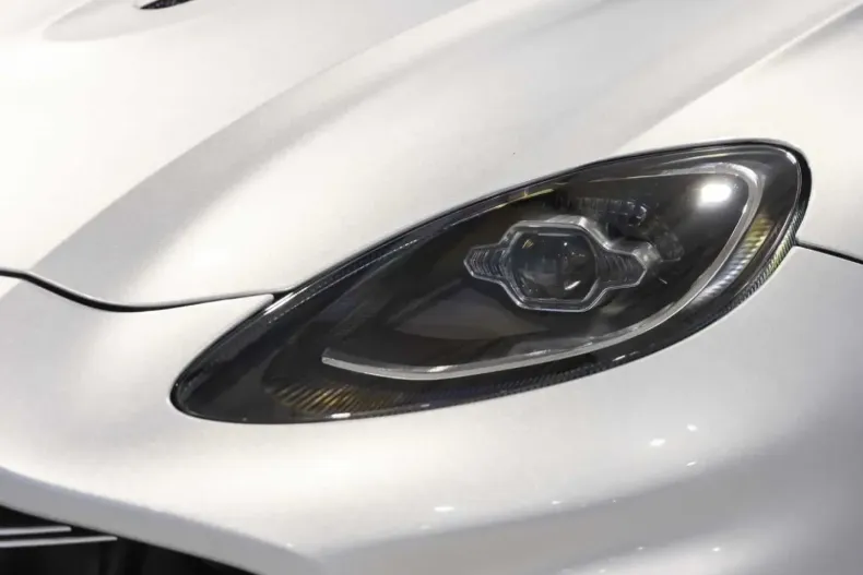 Aston Martin DBX din 2025 cu 13.800 km - oferta AST191206 - foto 6