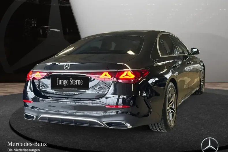 Mercedes-Benz E 220 (Clasa E) din 2025 cu 7.584 km - oferta MER191221 - foto 5