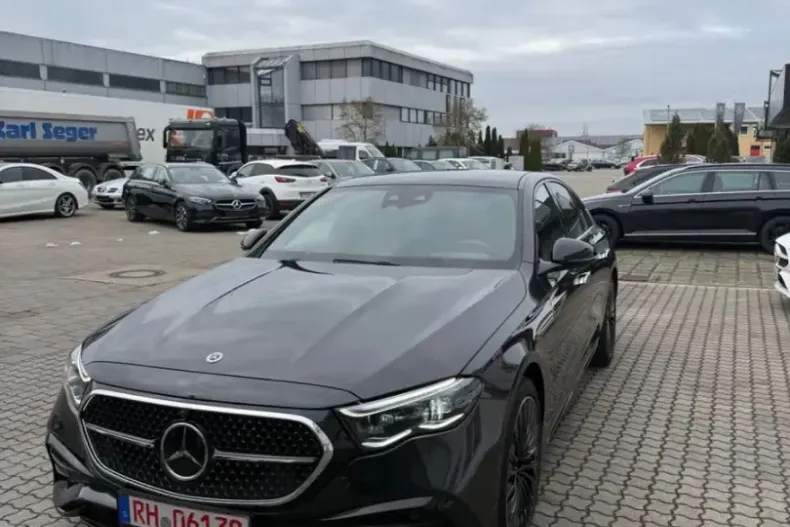 Mercedes-Benz E 220 (Clasa E) din 2025 cu 30.000 km - oferta MER191222 - foto 1