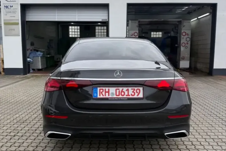 Mercedes-Benz E 220 (Clasa E) din 2025 cu 30.000 km - oferta MER191222 - foto 3