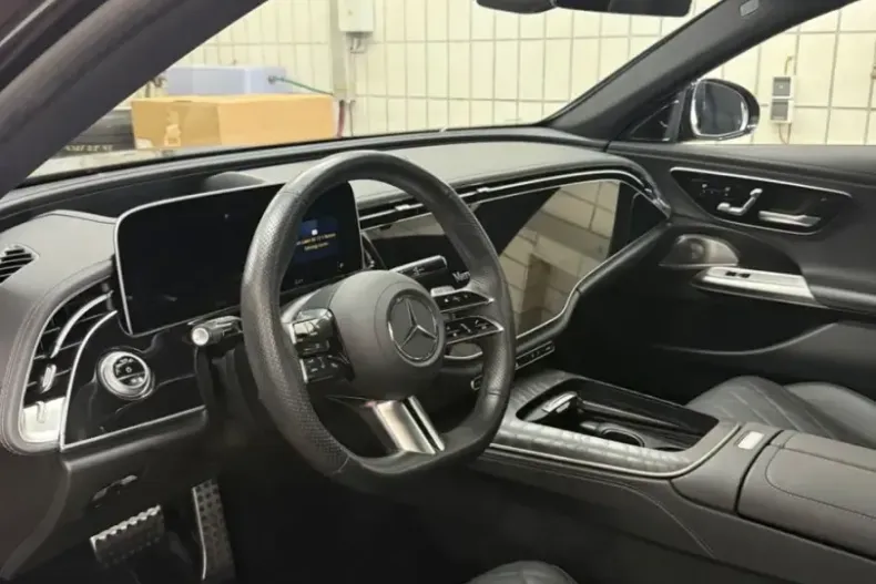 Mercedes-Benz E 220 (Clasa E) din 2025 cu 30.000 km - oferta MER191222 - foto 7