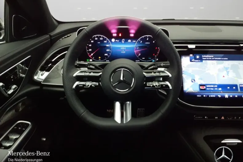 Mercedes-Benz E 220 (Clasa E) din 2025 cu 12.254 km - oferta MER191223 - foto 11