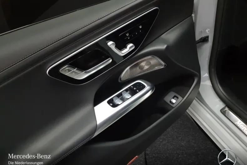 Mercedes-Benz E 220 (Clasa E) din 2025 cu 12.254 km - oferta MER191223 - foto 14