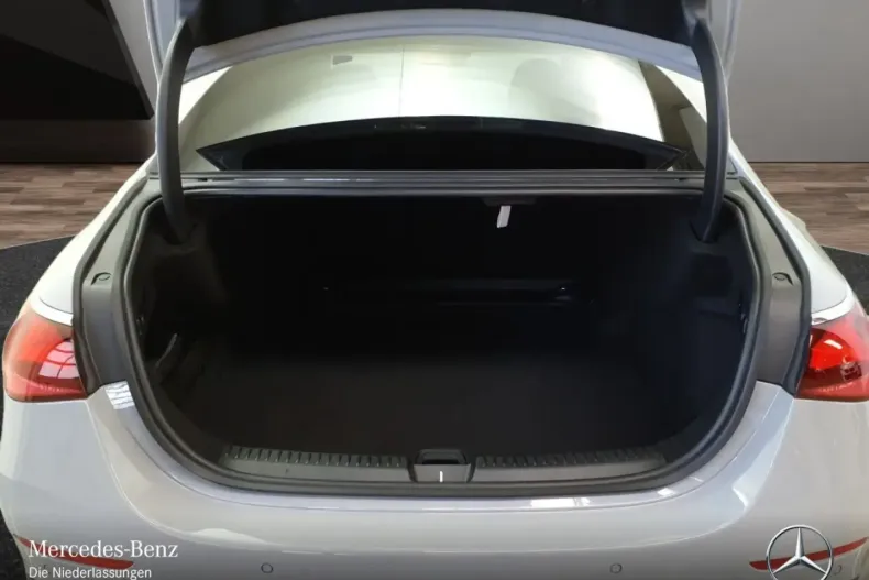 Mercedes-Benz E 220 (Clasa E) din 2025 cu 12.254 km - oferta MER191223 - foto 15