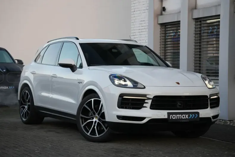 Porsche Cayenne din 2021 cu 26.000 km - oferta POR191230 - foto 1