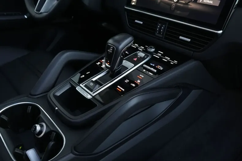 Porsche Cayenne din 2021 cu 26.000 km - oferta POR191230 - foto 21