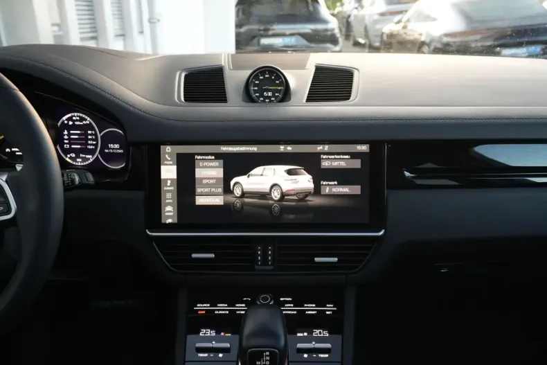 Porsche Cayenne din 2021 cu 26.000 km - oferta POR191230 - foto 23