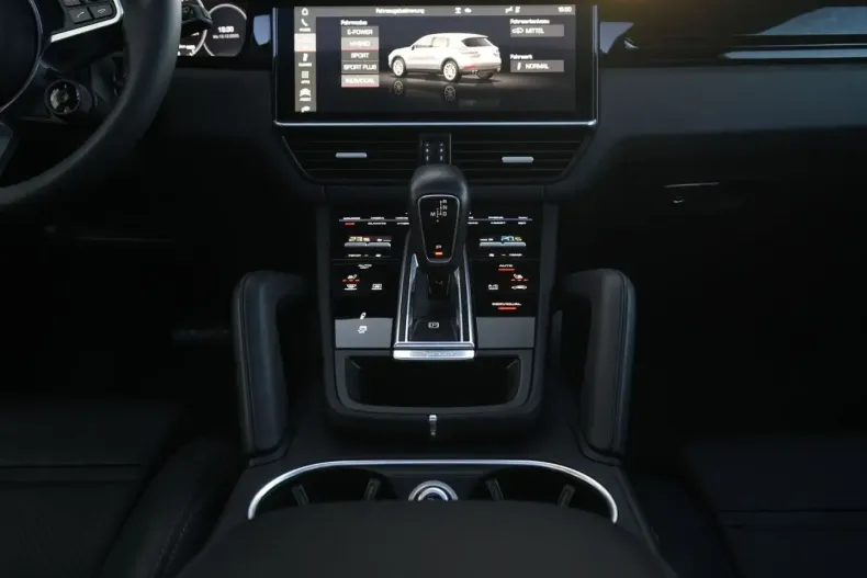 Porsche Cayenne din 2021 cu 26.000 km - oferta POR191230 - foto 24