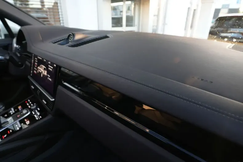 Porsche Cayenne din 2021 cu 26.000 km - oferta POR191230 - foto 48