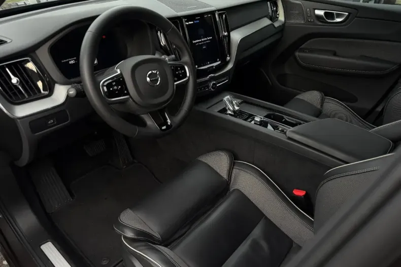 Volvo XC60 din 2024 cu 46.800 km - oferta VOL191240 - foto 12