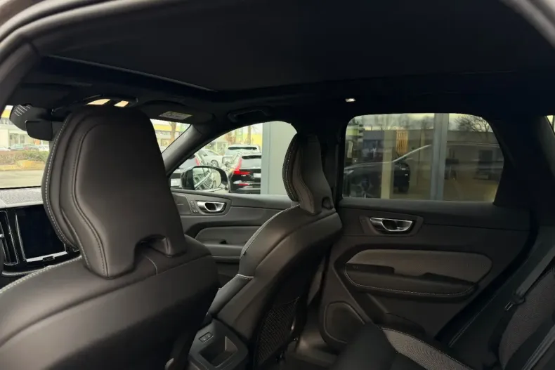 Volvo XC60 din 2024 cu 46.800 km - oferta VOL191240 - foto 15