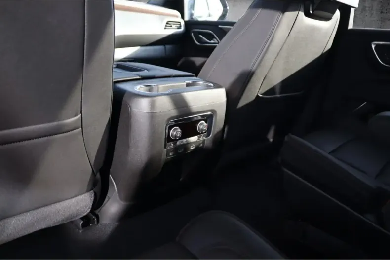 Chevrolet Tahoe din 2024 cu 3.500 km - oferta CHE191241 - foto 15