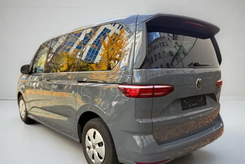 Volkswagen T7 Multivan din 2023 cu 74.300 km - oferta VOL191244 - foto 4