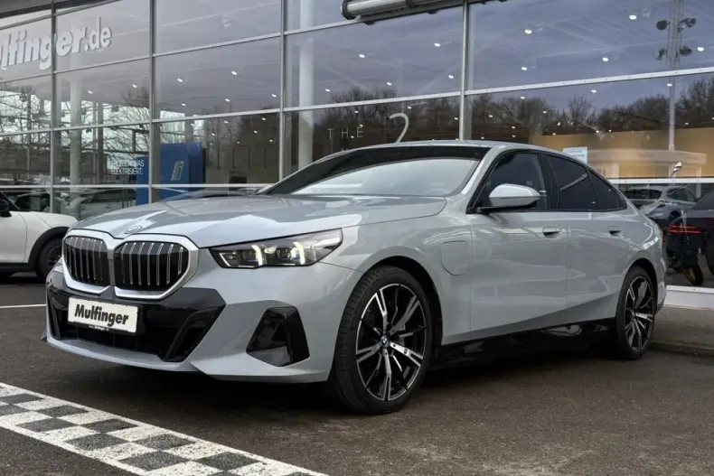 BMW 550 (Seria 5) din 2025 cu 40.469 km - oferta BMW191256 - foto 1