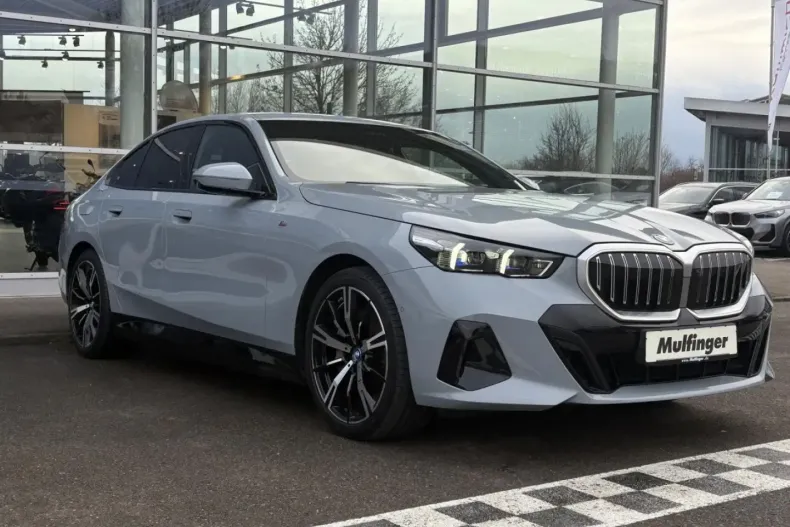 BMW 550 (Seria 5) din 2025 cu 40.469 km - oferta BMW191256 - foto 3