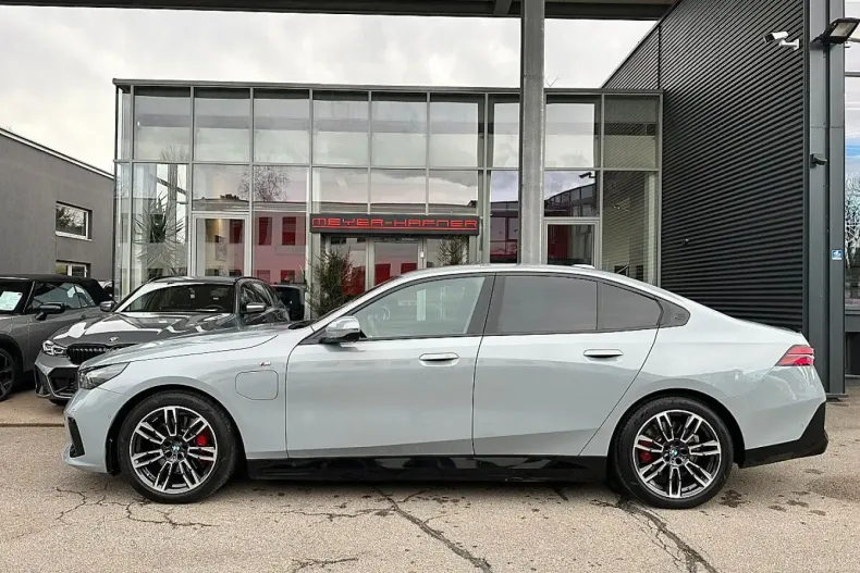 BMW 530 (Seria 5) din 2025 cu 18.265 km - oferta BMW191258 - foto 7