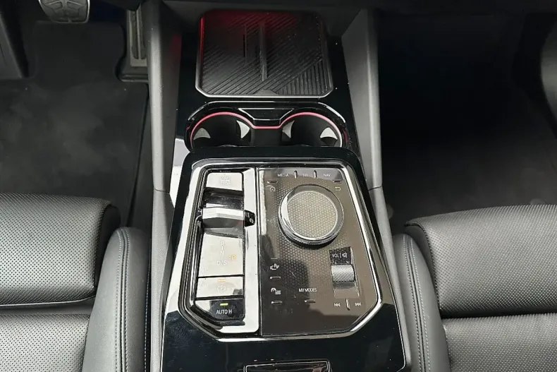 BMW 530 (Seria 5) din 2025 cu 18.265 km - oferta BMW191258 - foto 26