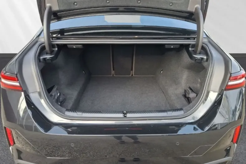 BMW 520 (Seria 5) din 2025 cu 25.144 km - oferta BMW191260 - foto 13