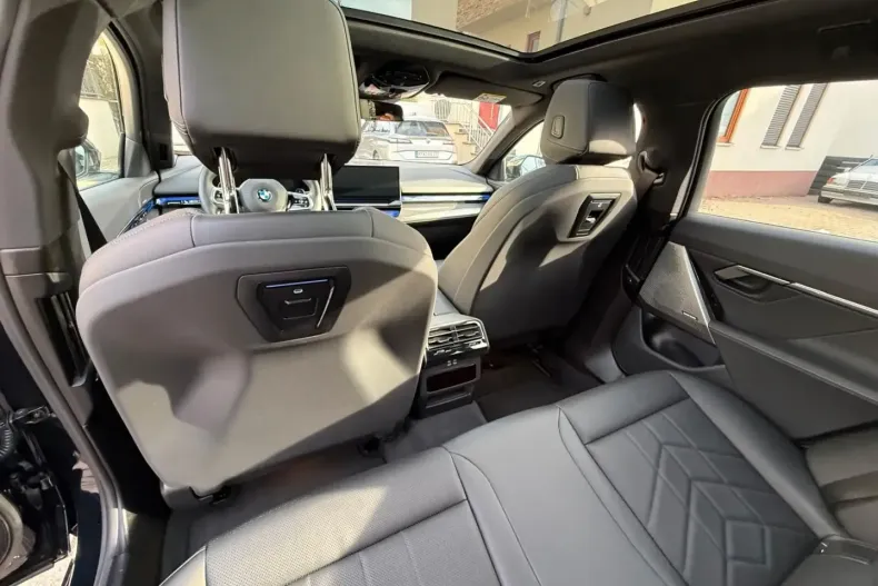 BMW 520 (Seria 5) din 2025 cu 19.700 km - oferta BMW191261 - foto 14