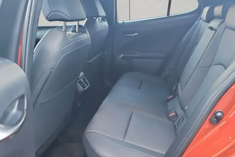 Lexus UX din 2024 cu 27.710 km - oferta LEX191272 - foto 17