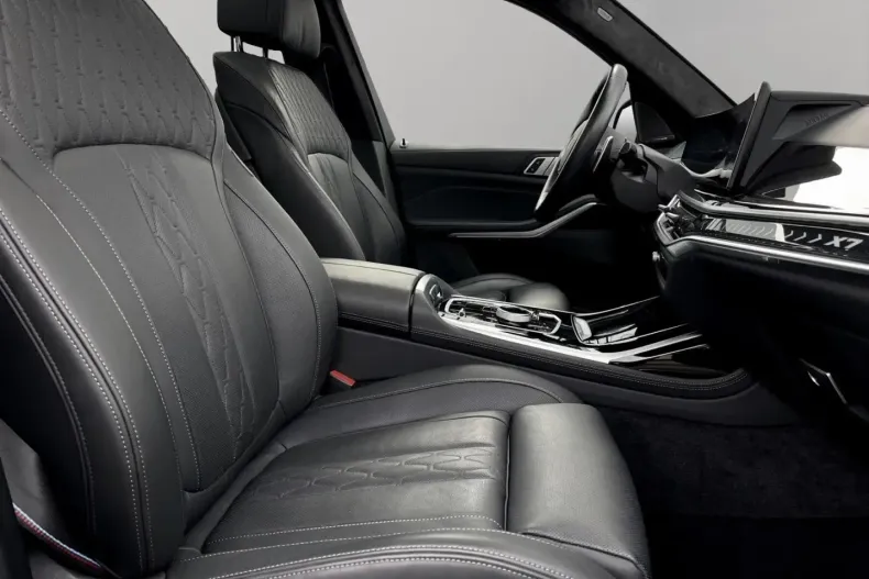 BMW X7 (Seria X) din 2024 cu 39.100 km - oferta BMW191288 - foto 11