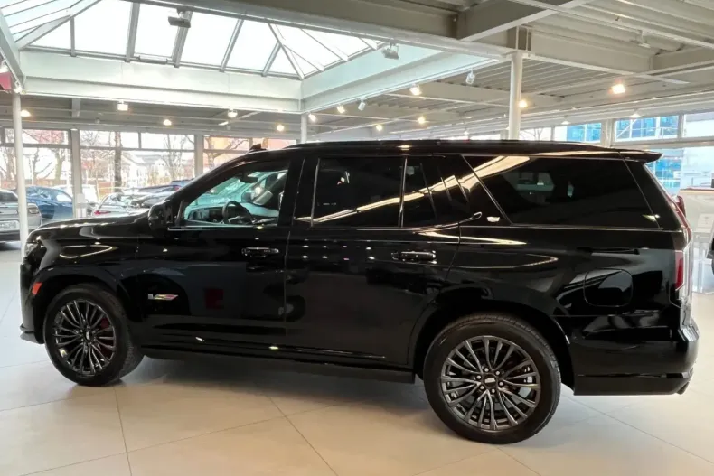 Cadillac Escalade din 2025 cu 10.000 km - oferta CAD191294 - foto 4