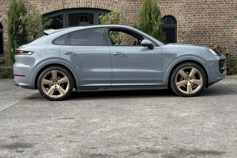 Porsche Cayenne din 2025 cu 14.980 km - oferta POR191297 - foto 15