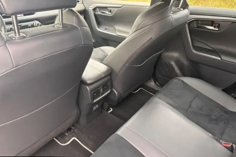 Toyota RAV4 din 2024 cu 8.500 km - oferta TOY191298 - foto 22