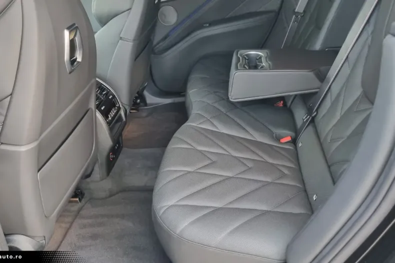 BMW XM (Seria X) din 2024 cu 25.000 km - oferta BMW191304 - foto 12