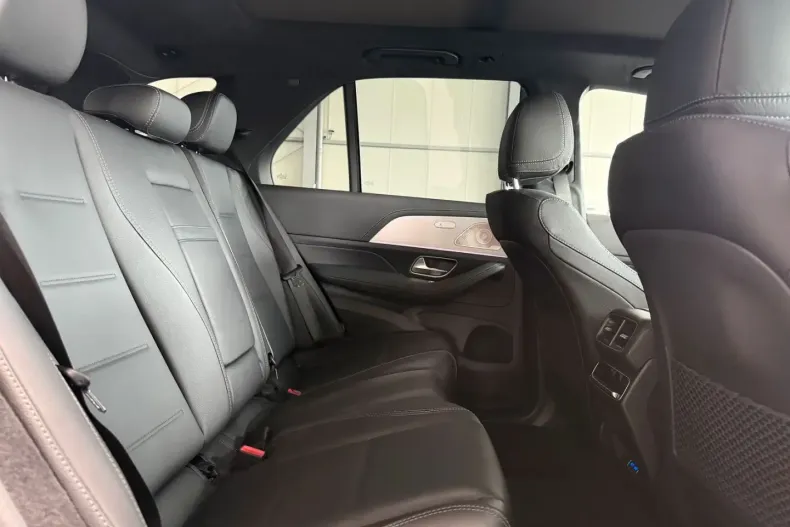 Mercedes-Benz GLE 300 (Clasa GLE) din 2024 cu 13.546 km - oferta MER191320 - foto 13