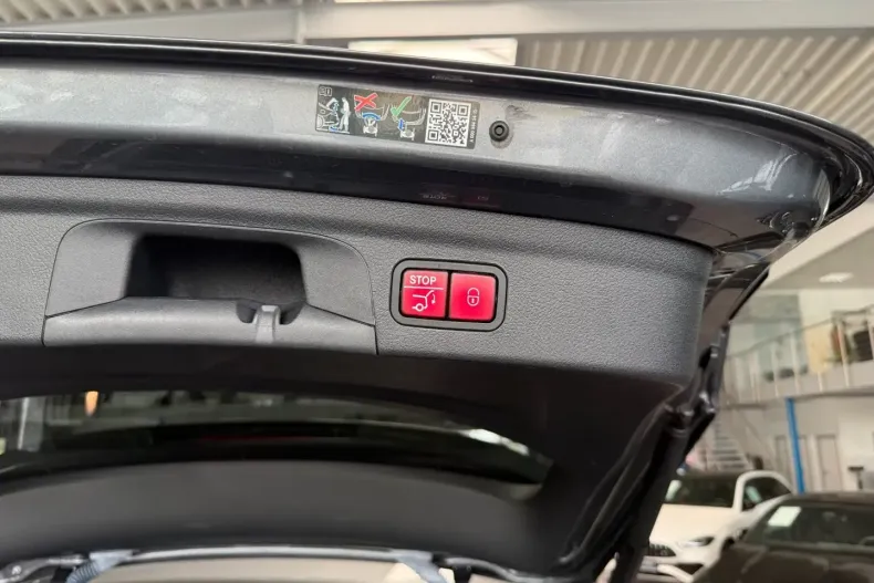 Mercedes-Benz GLE 300 (Clasa GLE) din 2024 cu 13.546 km - oferta MER191320 - foto 17