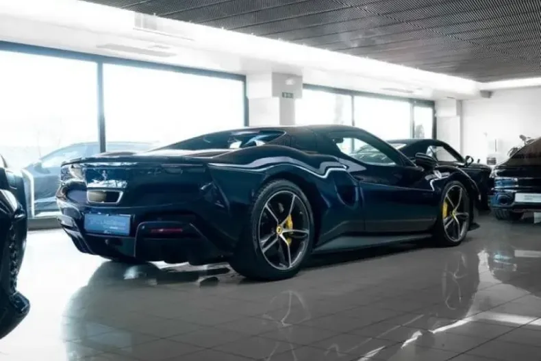 Ferrari LaFerrari din 2023 cu 18.730 km - oferta FER191322 - foto 2