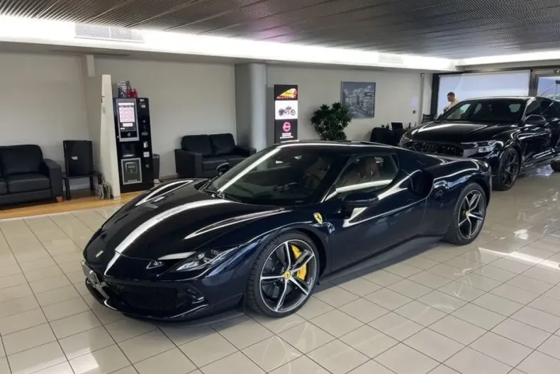 Ferrari LaFerrari din 2023 cu 18.730 km - oferta FER191322 - foto 3