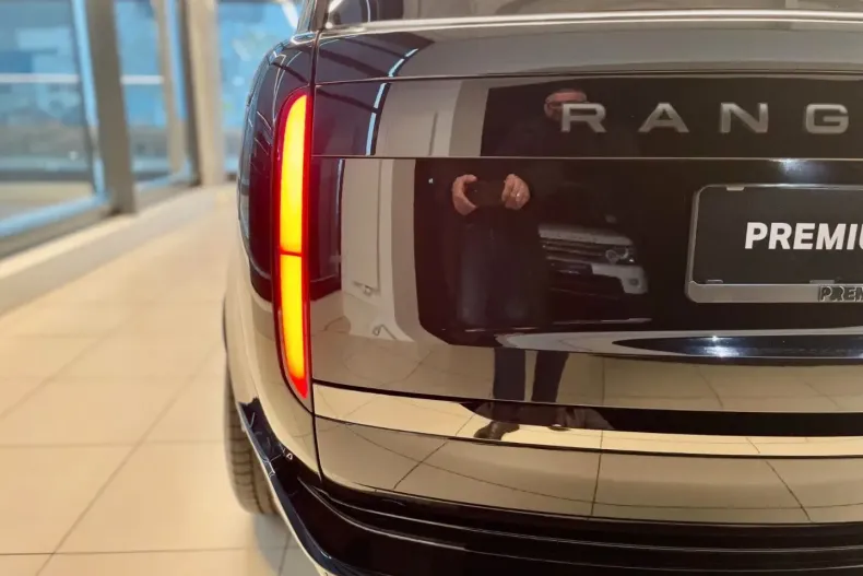 Land Rover Range Rover din 2024 cu 49.184 km - oferta LAN191338 - foto 9