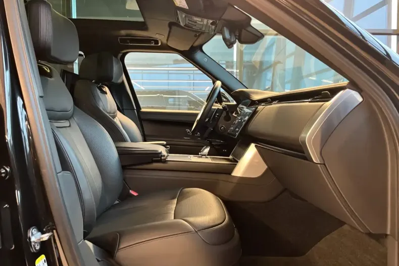 Land Rover Range Rover din 2024 cu 49.184 km - oferta LAN191338 - foto 11