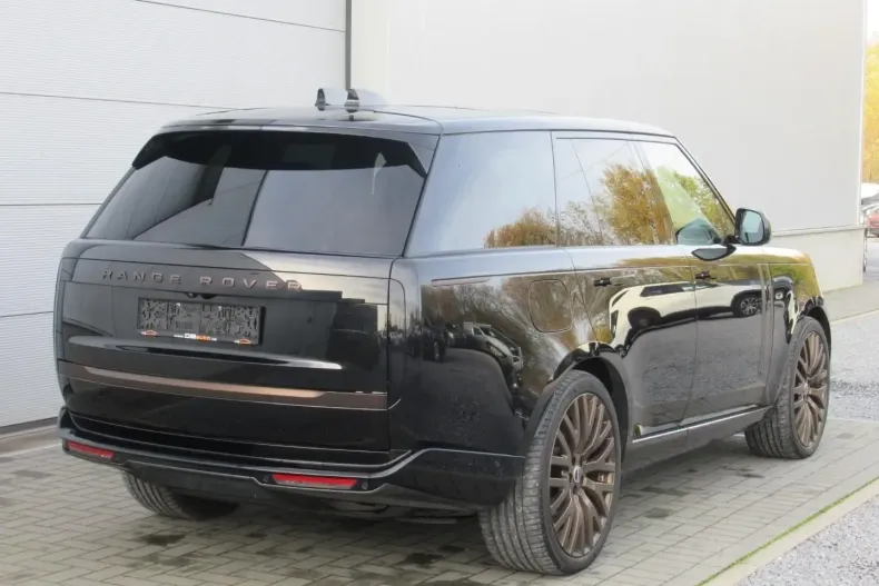 Land Rover Range Rover din 2024 cu 47.982 km - oferta LAN191339 - foto 3