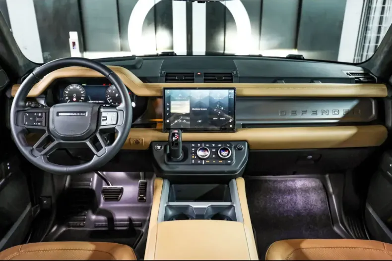 Land Rover Defender din 2024 cu 17.900 km - oferta LAN191340 - foto 17