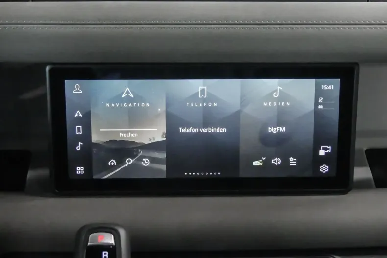 Land Rover Defender din 2023 cu 39.750 km - oferta LAN191341 - foto 10