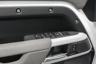 Land Rover Defender din 2023 cu 39.750 km - oferta LAN191341 - foto 16