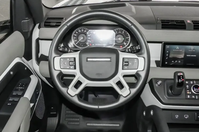 Land Rover Defender din 2023 cu 39.750 km - oferta LAN191341 - foto 20