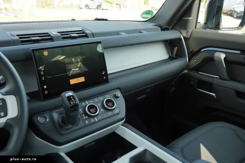 Land Rover Defender din 2025 cu 46.000 km - oferta LAN191342 - foto 16