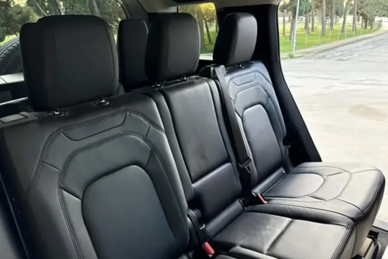 Land Rover Defender din 2023 cu 13.160 km - oferta LAN191344 - foto 13