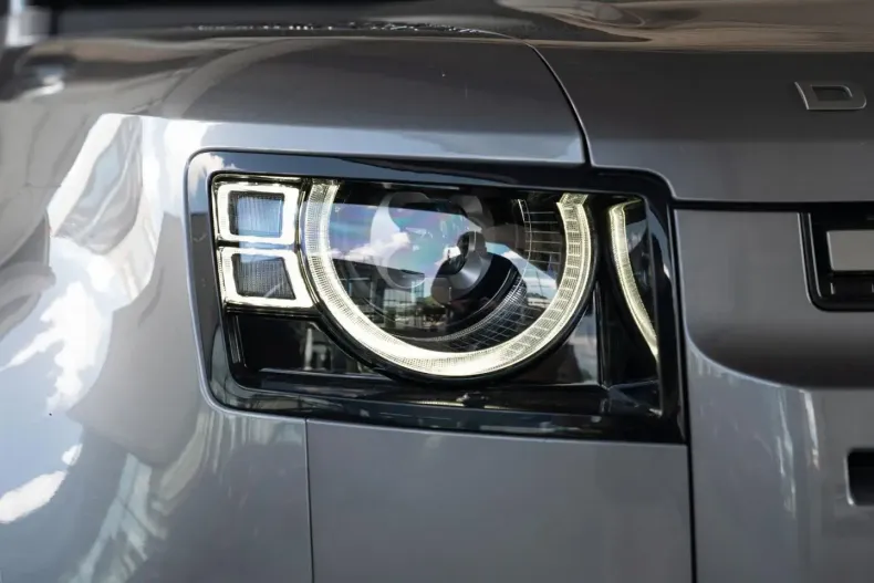 Land Rover Defender din 2023 cu 40.798 km - oferta LAN191345 - foto 11