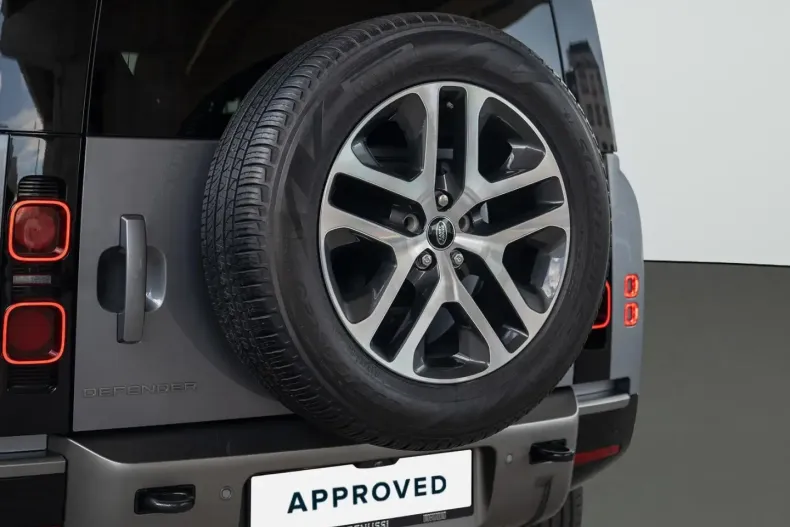 Land Rover Defender din 2023 cu 40.798 km - oferta LAN191345 - foto 12