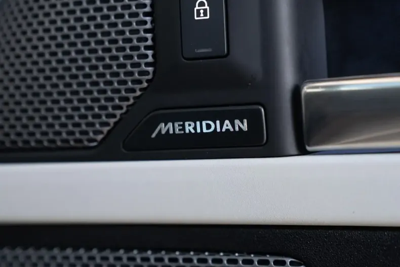 Land Rover Defender din 2023 cu 40.798 km - oferta LAN191345 - foto 15