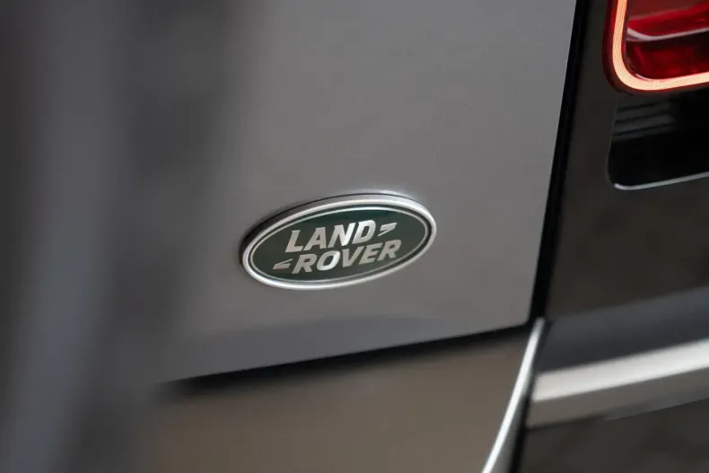 Land Rover Defender din 2023 cu 40.798 km - oferta LAN191345 - foto 23