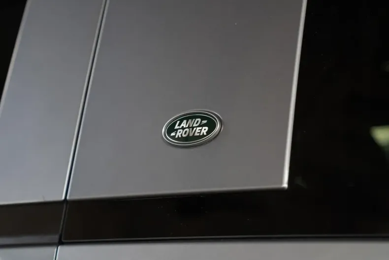 Land Rover Defender din 2023 cu 40.798 km - oferta LAN191345 - foto 24